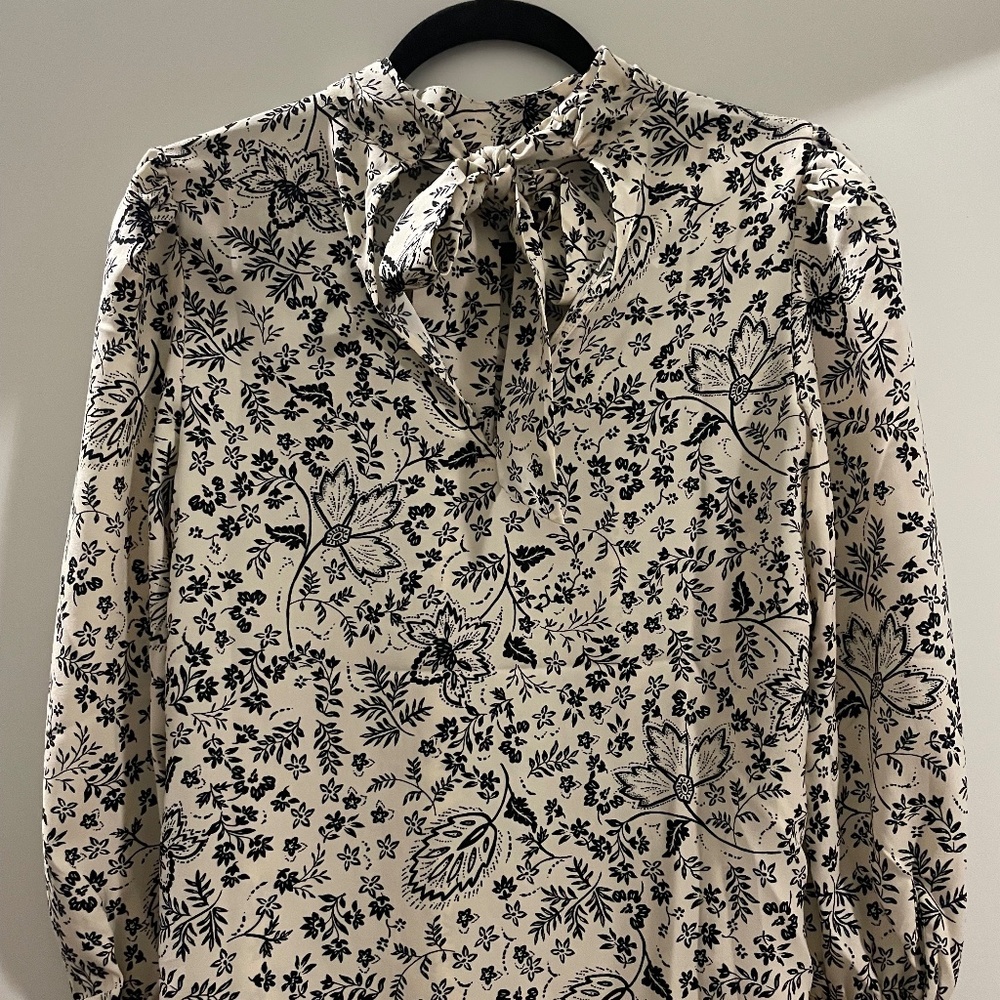 Brand New - Loft Floral Tie Back Blouse